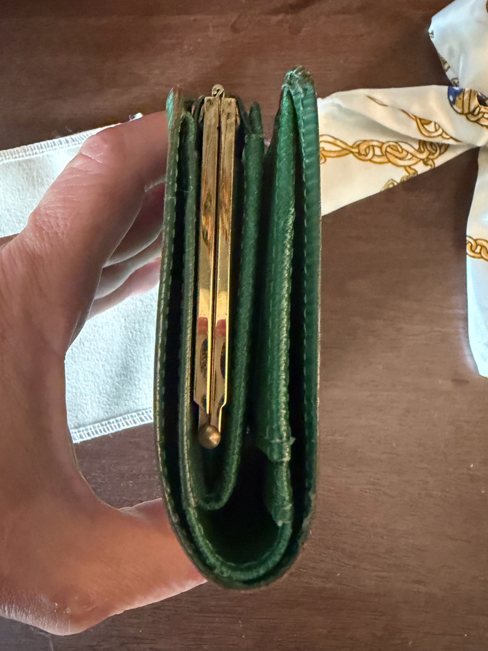 Louis Vuitton Green Epi Leather Kisslock Wallet - Picture 5 of 12